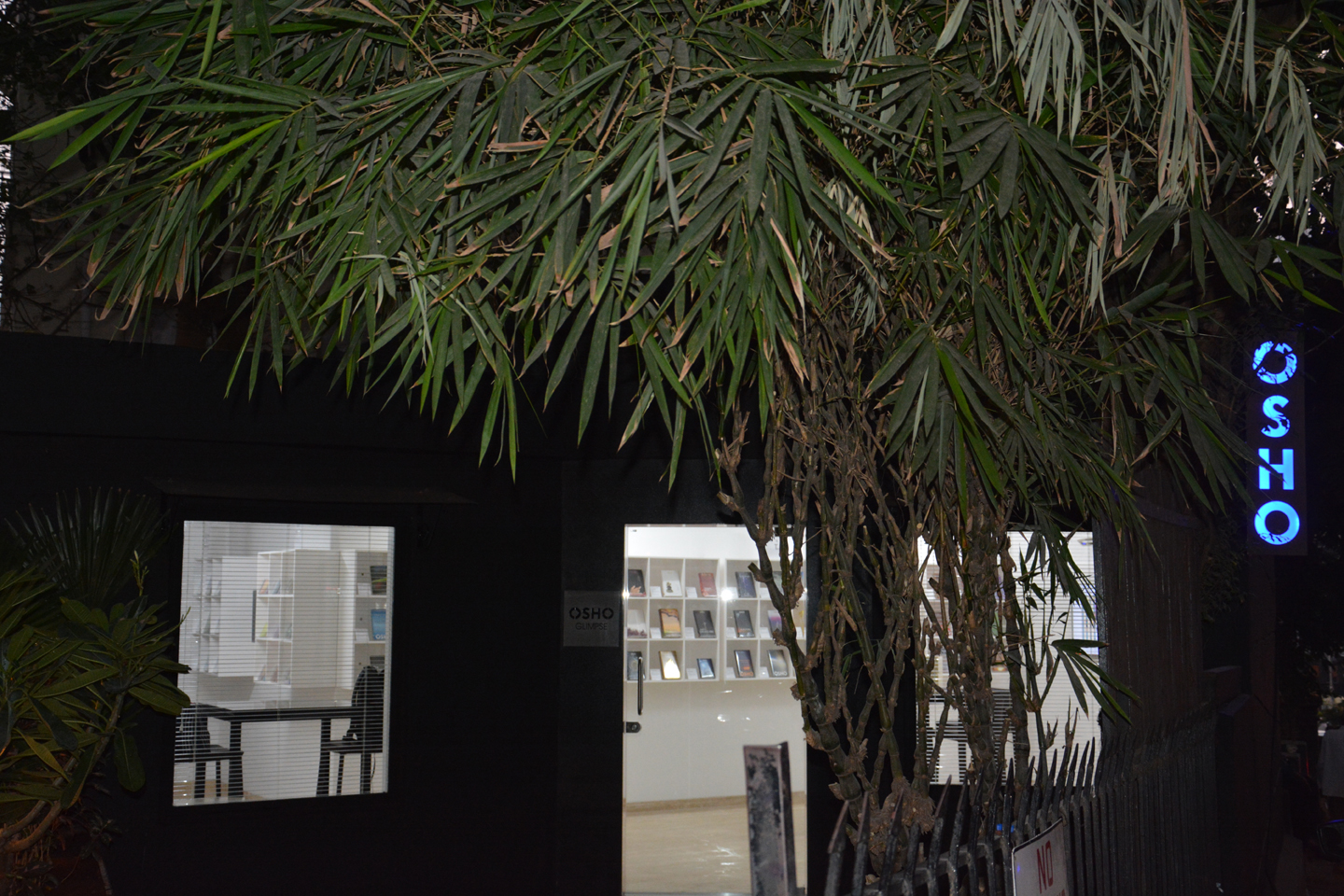 OSHO GLIMPSE KEMPS CORNER